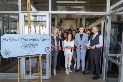 Üniversitemiz Sanat Topluluğu Resim Sergisi Sanatseverlerle Buluştu
