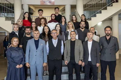Üniversitemiz Sanat Topluluğu Resim Sergisi Sanatseverlerle Buluştu