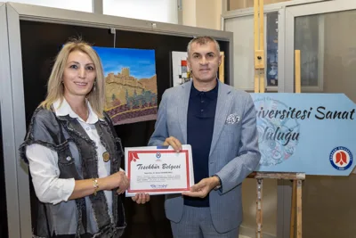 Üniversitemiz Sanat Topluluğu Resim Sergisi Sanatseverlerle Buluştu