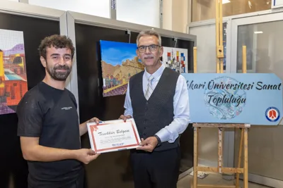 Üniversitemiz Sanat Topluluğu Resim Sergisi Sanatseverlerle Buluştu