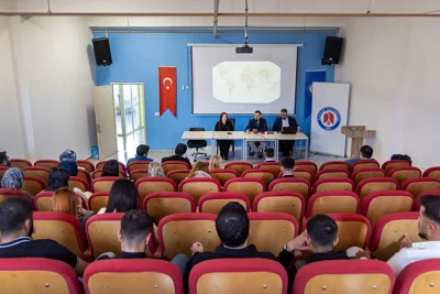 Üniversitemizde “7 Ekim’in Üçüncü Yılında Orta Doğu” Konulu Panel Düzenlendi