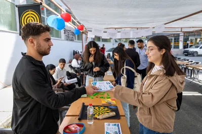 Üniversitemiz Öğrenci Toplulukları Stant Açma Etkinliği