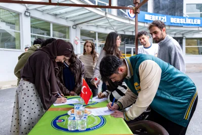 Üniversitemiz Öğrenci Toplulukları Stant Açma Etkinliği