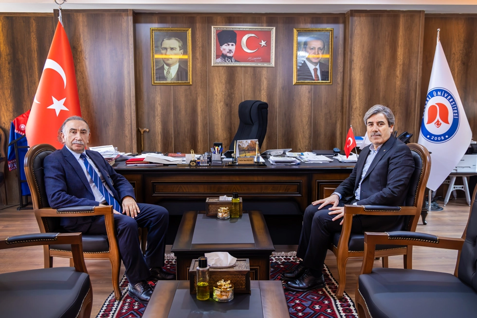 Hakkâri Ticaret İl Müdüründen Rektörümüze Ziyaret