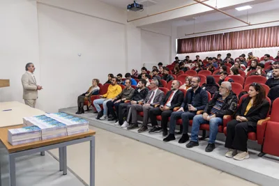 Üniversitemizde “Sağlıklı Yaşam İçin: Egzersiz, Beslenme ve Psikolojik İyi Oluş” Semineri Gerçekleştirildi