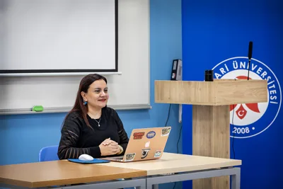 Üniversitemizde TÜBİTAK 2209-A ve 2209-B Programlarına Yönelik Eğitim Düzenlendi