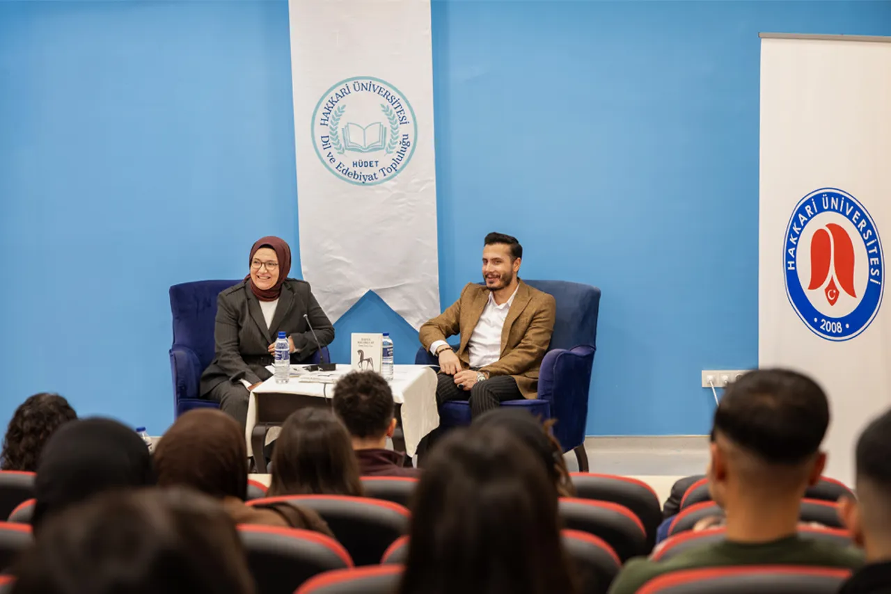 Üniversitemizde Edebiyat Üzerine Söyleşi Etkinliği Düzenlendi