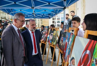 Üniversitemiz Rektör Vekili 29 Ekim Cumhuriyet Bayramı Çelenk Sunma Törenine Katıldı