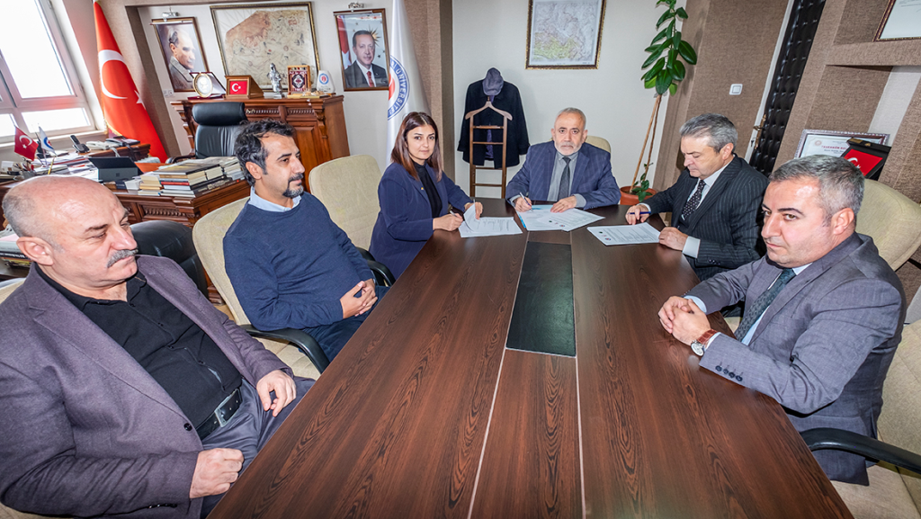 Üniversitemiz İle HATSO Arasında İşbirliği Protokolü İmzalandı