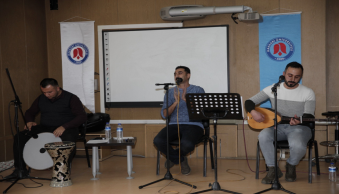 Akademisyenlerden Müzik Dinletisi