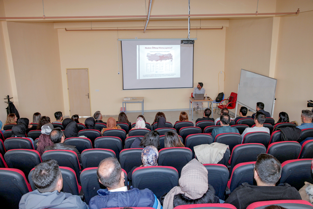 Üniversitemizde “Öfke Nöbetleri” Konulu Seminer Düzenlendi