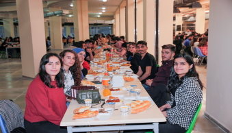 Rektörümüz İftar Yemeğinde Öğrencilerimizle Bir Araya Geldi