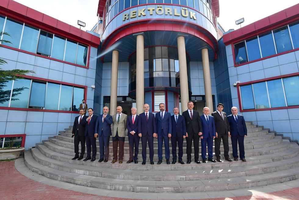Yükseköğretim Kurulu Başkanımız Prof. Dr. Özvar, Bölge Üniversite Rektörleri İle Buluştu
