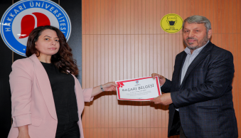 Üniversitemiz Akademik ve İdari Personeline Başarı Ödülleri Verildi.