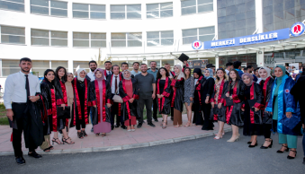 Üniversitemizde Mezuniyet Şöleni