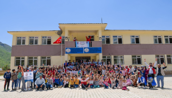 Öğrencilerimiz Köy Okuluna Kütüphane Kazandırdı