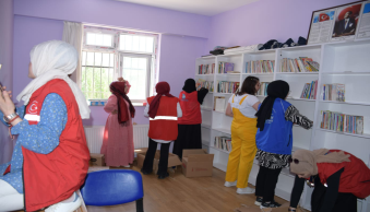 Öğrencilerimiz Köy Okuluna Kütüphane Kazandırdı