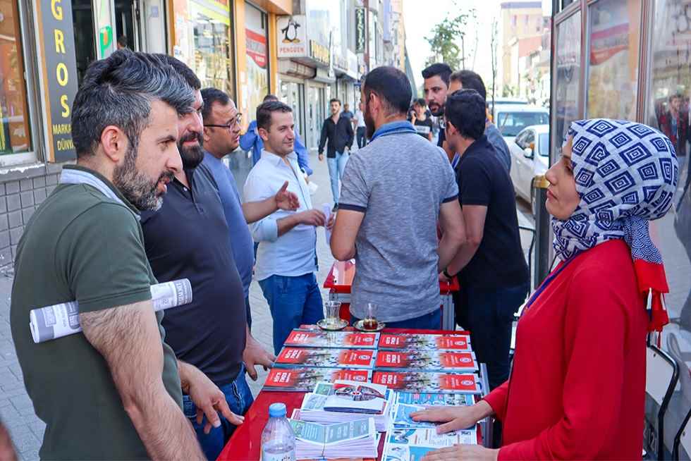 Hakkari Üniversitesi Tercih Günlerinde Öğrencilere Destek Oldu