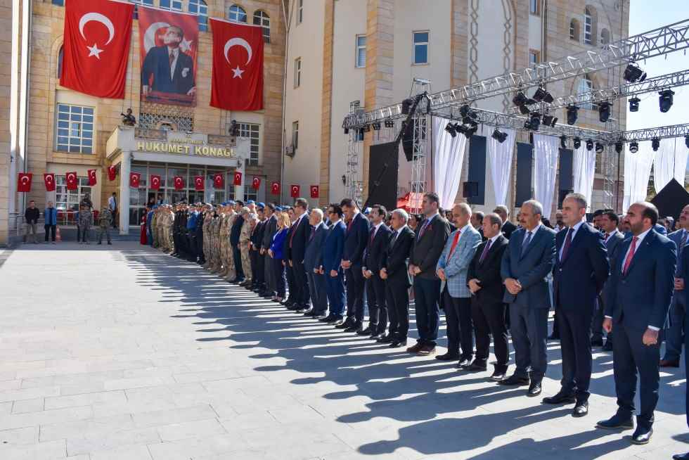 Rektörümüz Prof. Dr. Ömer Pakiş 30 Ağustos Zafer Bayramı Törenine Katıldı