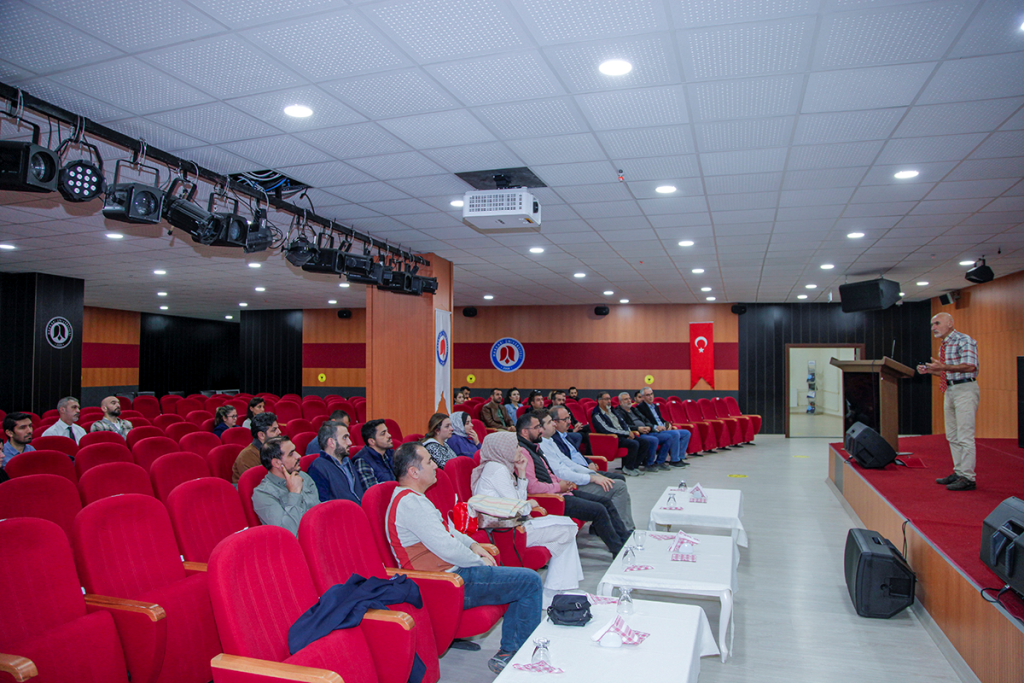 Üniversitemizde Eğitim Fakültesi Akademik Kurul Toplantısı Gerçekleştirildi