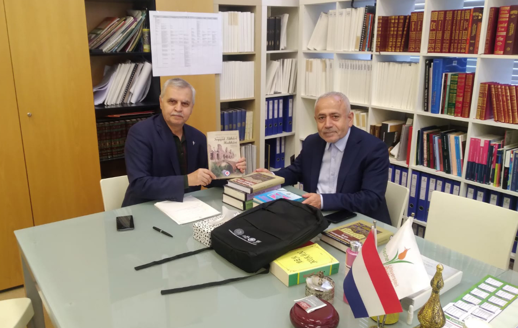 Rektörümüz Rotterdam İslam Uygulamalı Bilimler Üniversitesini Ziyaret Etti
