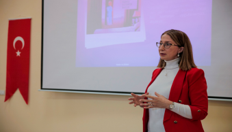 Üniversitemizde Kadına Yönelik Şiddet Farkındalığı Eğitimi, Güçlü Kadınlar Güçlü Yarınlar ve İş Hayatında Mobbing Konulu Seminer Verildi