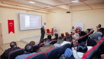 Üniversitemizde Kadına Yönelik Şiddet Farkındalığı Eğitimi, Güçlü Kadınlar Güçlü Yarınlar ve İş Hayatında Mobbing Konulu Seminer Verildi