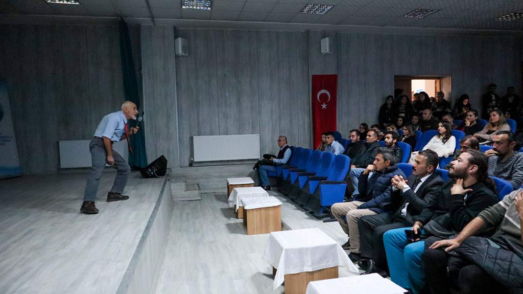 Dil Eğitiminde Drama Çalıştayı Düzenlendi