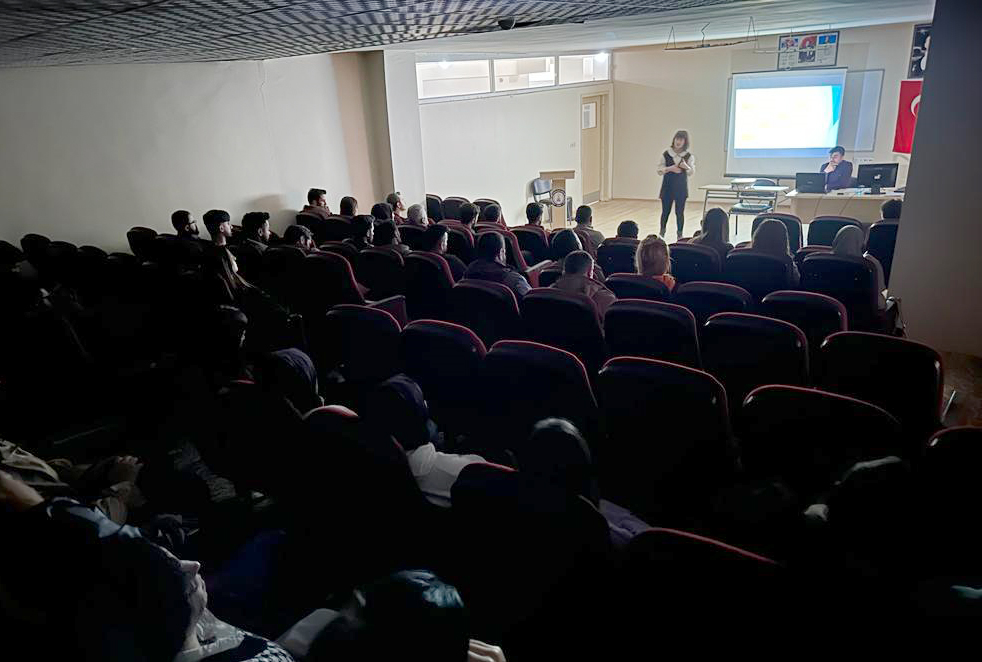 Üniversitemizde Kadına Yönelik Şiddete Hayır Semineri Düzenlendi