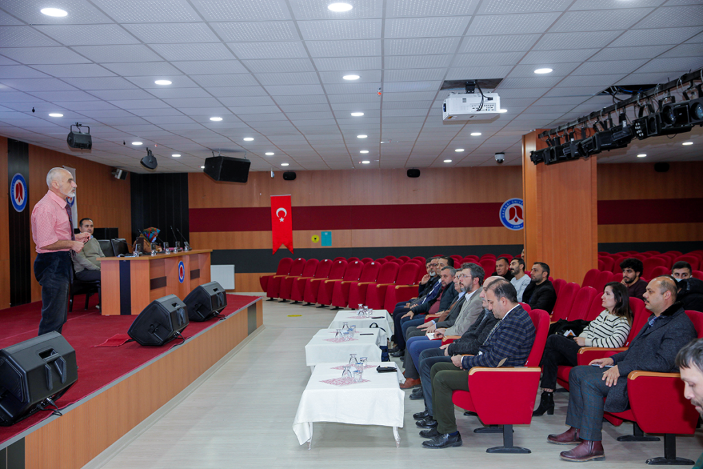 Üniversitemiz 2022 Yılı Yönetimin Gözden Geçirilmesi Toplantısı Yapıldı