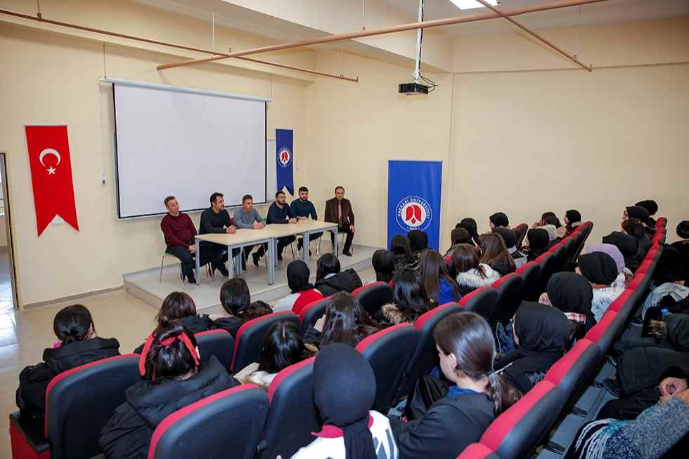 Lise Öğrencilerinden Üniversitemize Ziyaret