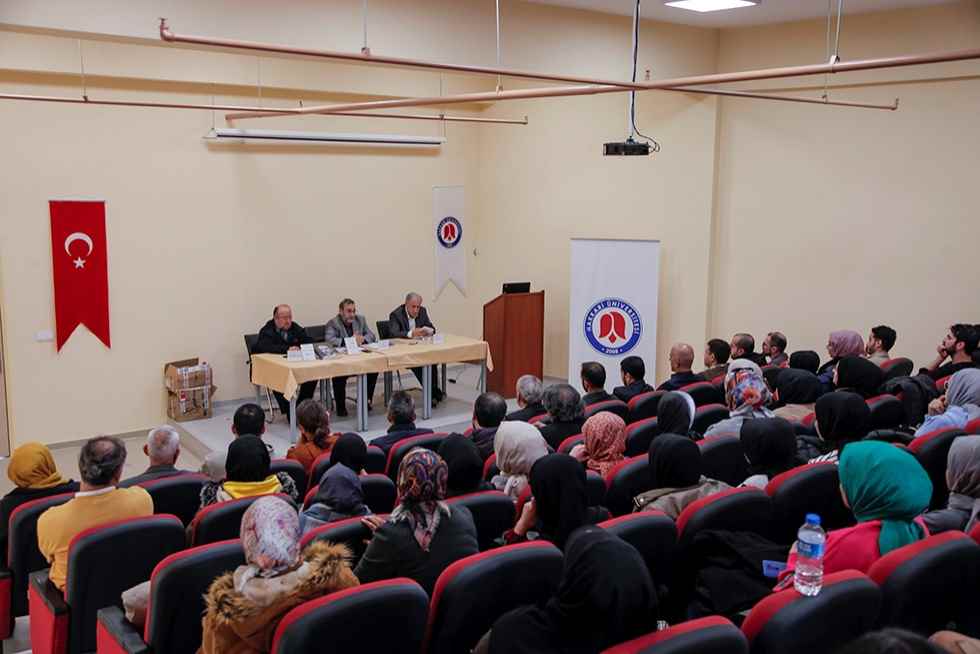 Üniversitemizde Mehmet Âkif Ersoy´u Anma ve Anlama Semineri Düzenlendi
