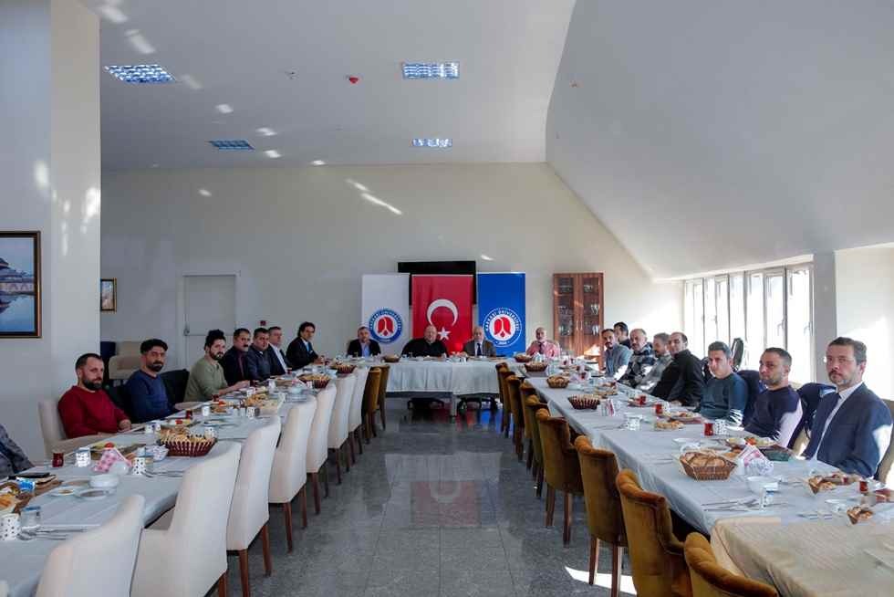 Rektörümüz Gazetecilerle Bir Araya Geldi