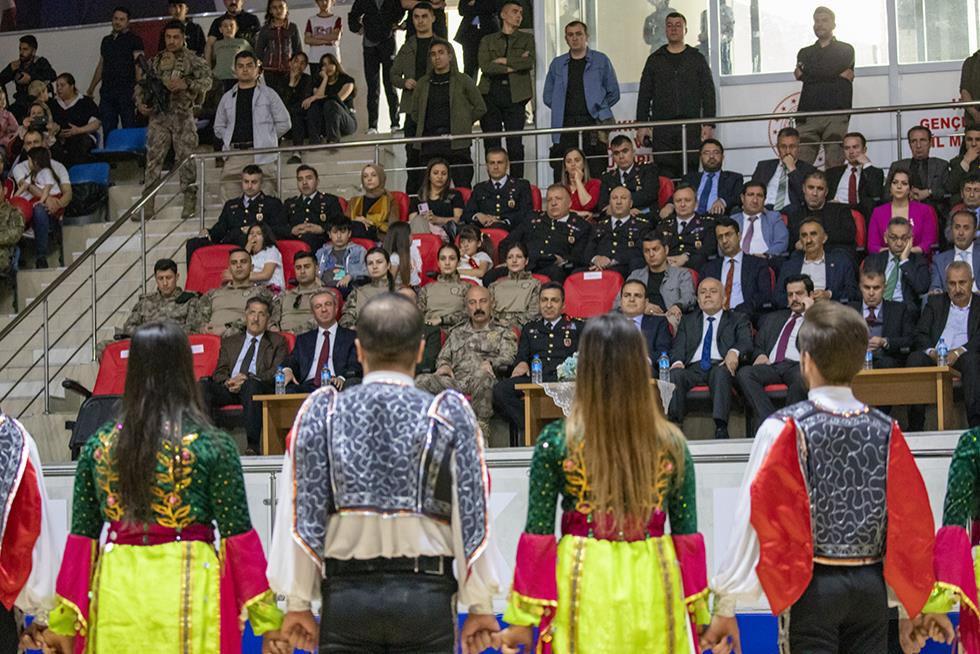 Hakkâri’de 19 Mayıs Atatürk’ü Anma, Gençlik ve Spor Bayramı Kutlandı