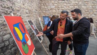 Üniversitemiz Tarafından Çukurca İlçesinde Resim Sergisi Açıldı