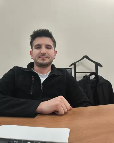 Büro Personeli Ömer Faruk  CADAKLI profil fotoğrafı